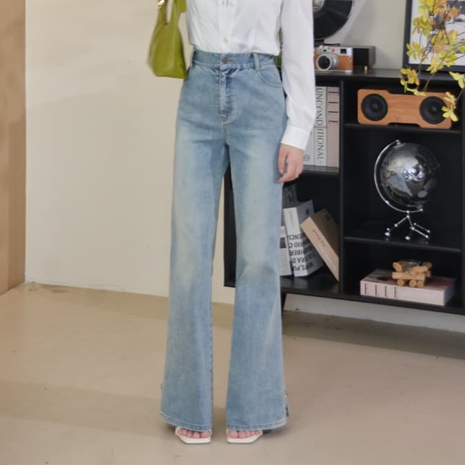 レディースジーンズパンツ 脚長フレアデニムパンツ