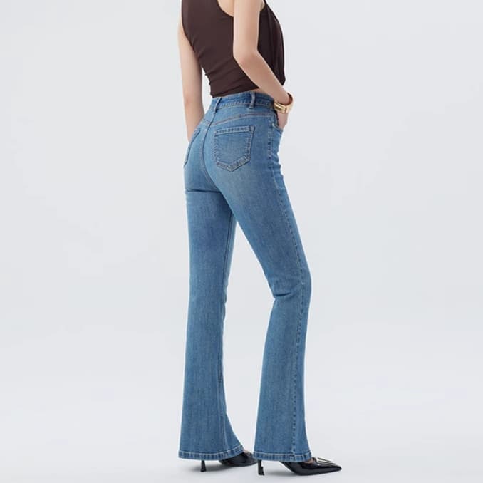 レディースジーンズパンツ フロントスリット入りデニムフレアパンツ