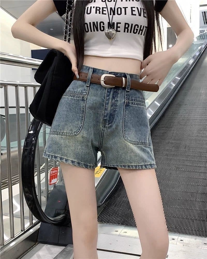 レディースジーンズパンツ　ワイドシルエットショートデニム